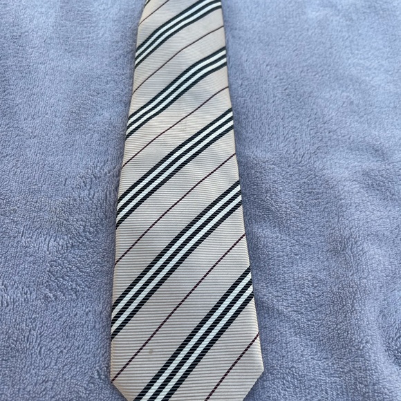 Burberry Kids Necktie (PRICE FIRM❤️) - Picture 3 of 14